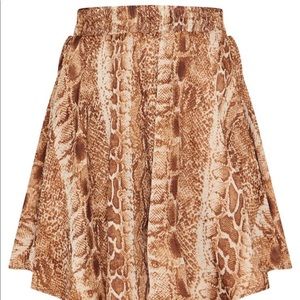 Brown snake print shorts